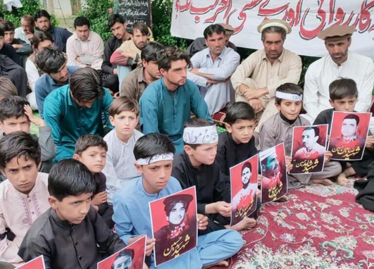 یوم اساتذہ:  پارہ چنار کےاُن  7 اساتذہ کے نام جو فریضہ معلمی ادا کرتے شہید ہوئے