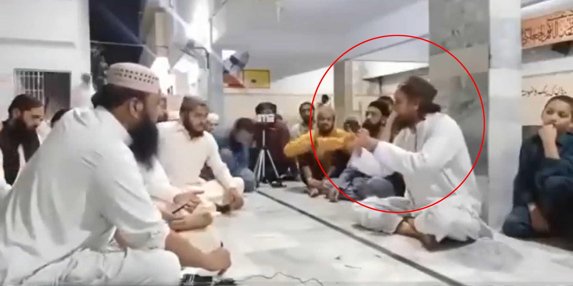 ملعون طارق مسعود کے مفسرین کرام کے خلاف توہین آمیز الفاظ: "بھاڑ میں جائیں مفسرین”