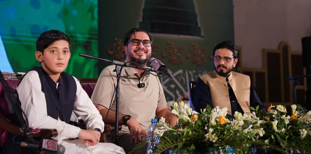 منہاج القرآن کے زیر اہتمام ایوانِ اقبال لاہور میں 42ویں عالمی میلاد کانفرنس کا عظیم الشان انعقاد