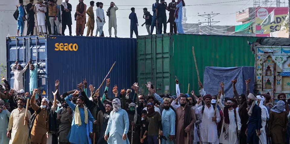 دہشت و تشدد کی سیاست: تحریک لبیک پھر سڑکوں پر، ریاست کو چیلنج