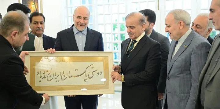 ایرانی اسپیکر محمد باقر قالیباف کی وزیراعظم شہباز شریف سے اسلام آباد میں اہم ملاقات