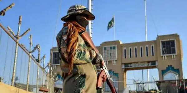 پاکستان نے افغانستان کے ساتھ سرحدیں غیر معینہ مدت کے لیے بند کر دیں