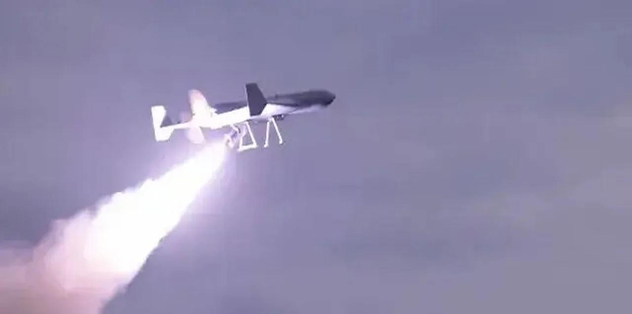 امریکی بحریہ نے ایرانی شاہد-136 کا کاپی امریکی ورژن LUCAS ڈرون جہاز سے کامیابی سے لانچ کر لیا
