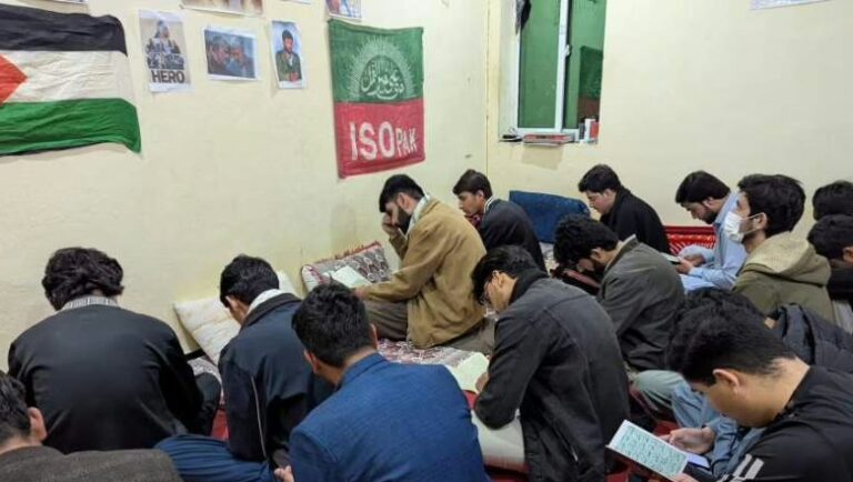 پشاور میں امامیہ اسٹوڈنٹس آرگنائزیشن کی زیر اہتمام شب شہدا و دعائے کمیل کا انعقاد