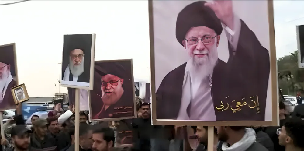 عراقی شہریوں کی امریکہ اور اسرائیل کی ایران مخالف دھمکیوں کی شدید مذمت، رہبر معظم کی حمایت میں نعرے