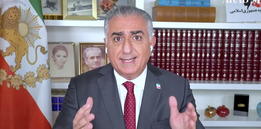 رضا پہلوی نہ ایران میں مؤثر ہے نہ بیرونِ ملک کوئی حمایت رکھتا ہے، امریکی جریدہ