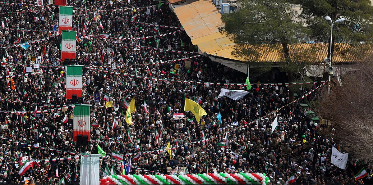 امریکی سازشیں ناکام: ایران میں آج کے اسلامی انقلاب کی ریلیوں میں اندازاً 23 سے 26 ملین افراد کی شرکت
