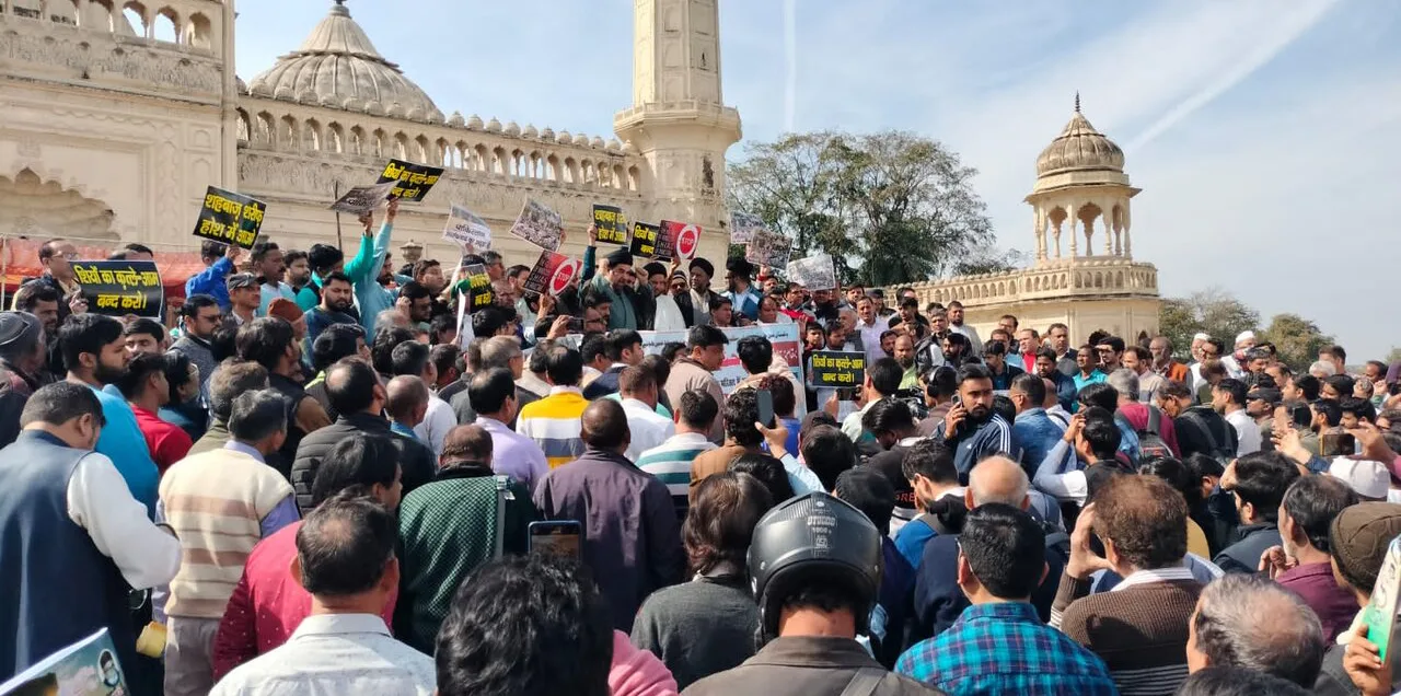 لکھنؤ: سانحہ ترلائی اسلام آباد میں شیعہ نسل کشی کے خلاف شدید احتجاج، دہشت گردی کی مذمت