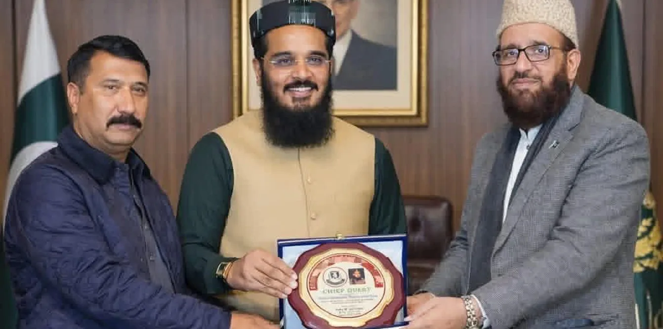 مسلم لیگ ن کالعدم سپاہ صحابہ : لشکر جھنگوی کی پشت پناہی سے باز نہ آئی، دہشت گرد معاویہ اعظم کو ایوارڈ دے دیا