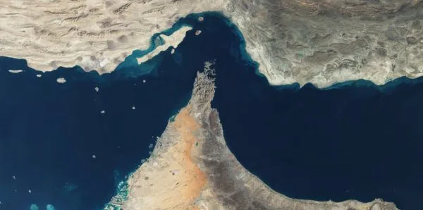 ایران کا آبنائے ہرمز کے لیے نیا سیکیورٹی منصوبہ منظور، امریکی و اسرائیلی جہازوں پر پابندی