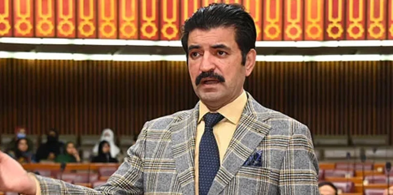 دبئی سے شیعہ پاکستانیوں کی بے دخلی، شیر افضل مروت نے محسن نقوی کی غلط بیانی بے نقاب کر دی