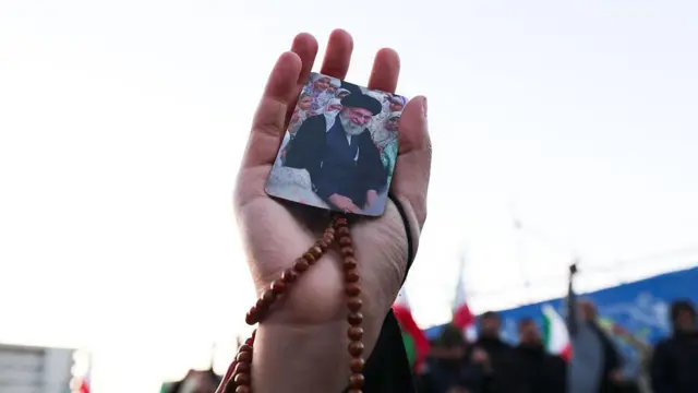 شہید رہبر آیت اللہ خامنہ ای کی تدفین مشہدِ مقدس میں، تہران میں 2 کروڑ افراد کی شرکت کی تیاری