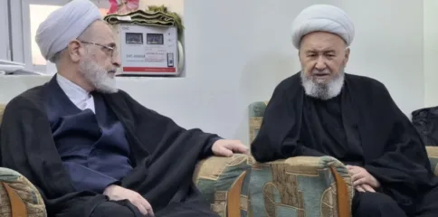 آیت اللہ اعرافی کی آیت اللہ اسحاق فیاض کے مزار پر فاتحہ خوانی
