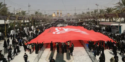 بین الحرمین میں شہید امام خامنہ ای کے انتقام کا سب سے بڑا پرچم لہرایا گیا