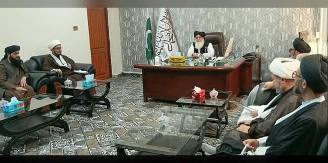 کوئٹہ کے ہزارہ شیعہ علماء کی افغان قونصل جنرل سے ملاقات
