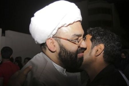 Bahrain releases 23 political prisoners