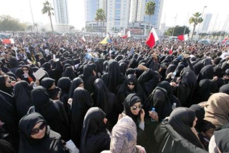 bahrain_hold_protest