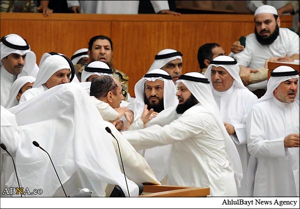 shiitenews_Kuwaiti_Wahabi_MPs_attacked_Shia_parlimenterians