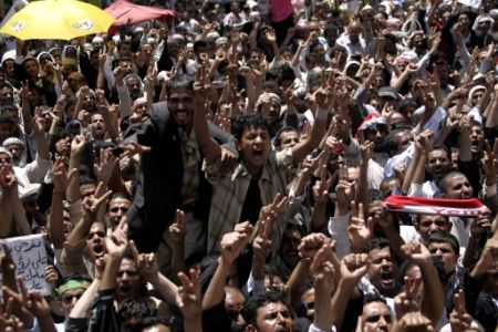 shiitenews_Protests_continue_in_Yemen_icities