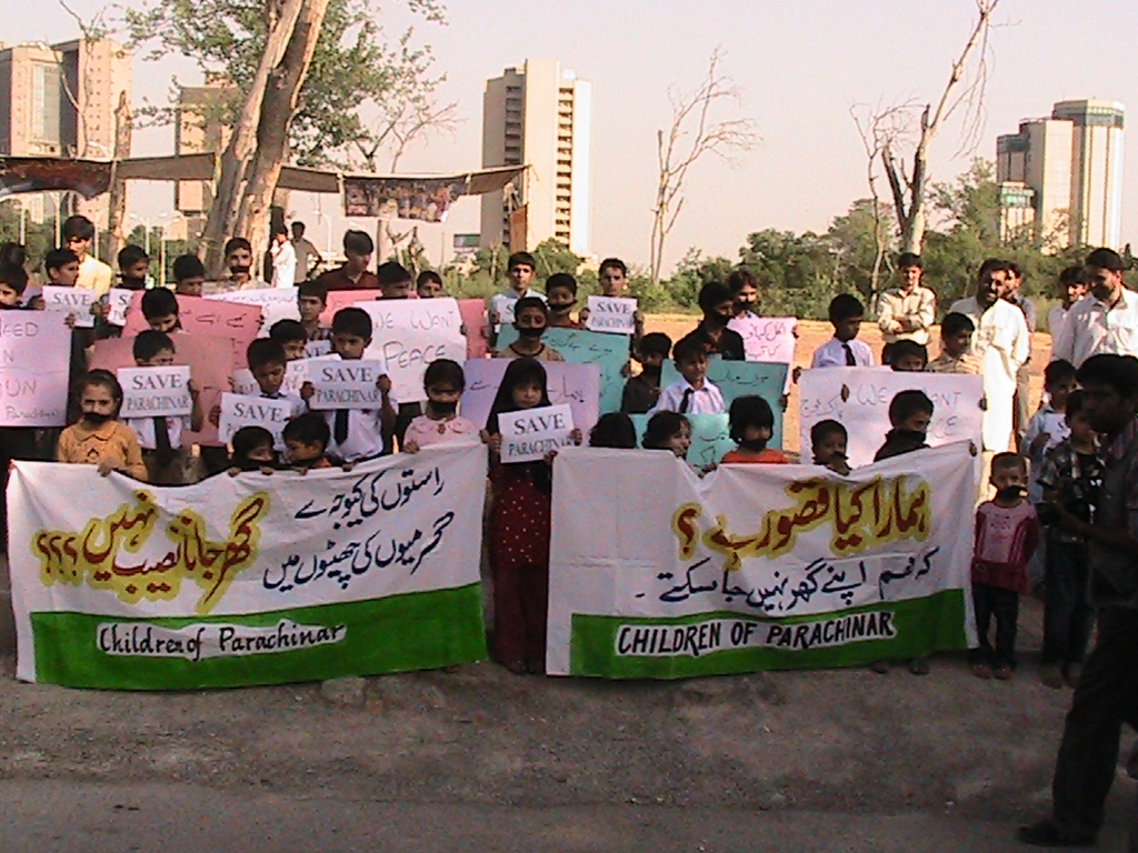 shiitenews_Homeless_Orphan_of_Parachinar_stage_protest_demonstration