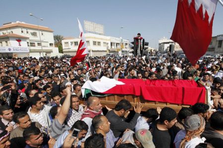 Bahraini troops attack mourners