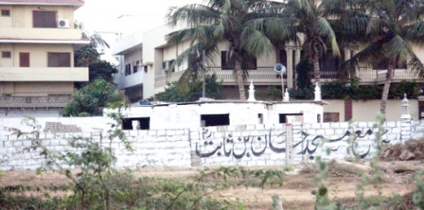 Wahabi Mufti Naeem encroach’s University Land