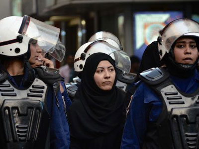 bahrain women pollice