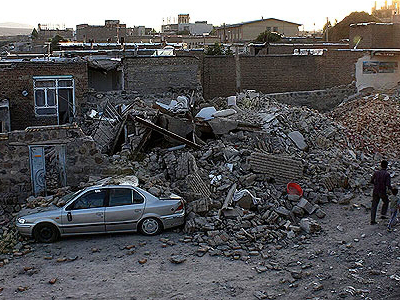 Two earthquakes in Iran kill 250 and injure 2,000