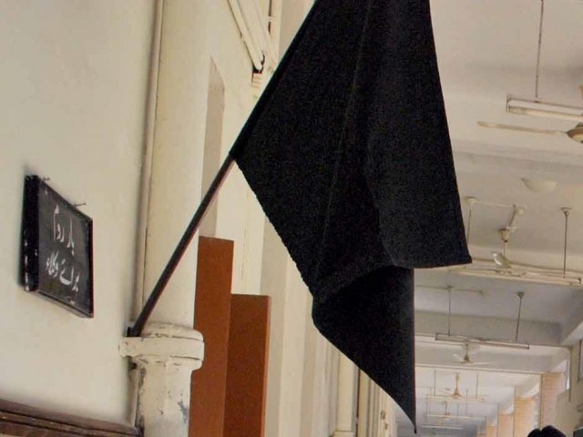 Lawyers boycott Courtsâ€™ proceedings to mourn the murder of judge in Quetta