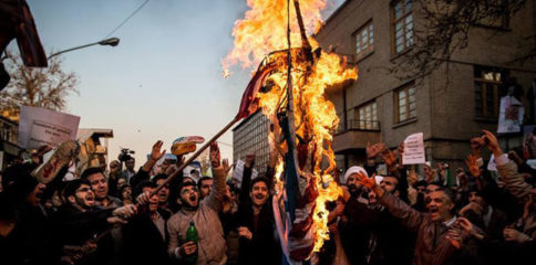 10922534_825876970808827_77