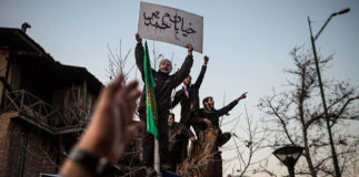 1625616_825877340808790_309