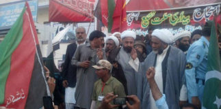 11001918_798989490190049_40