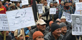 11048607_444771679018633_81