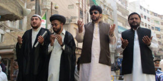 11078086_443832252445909_24