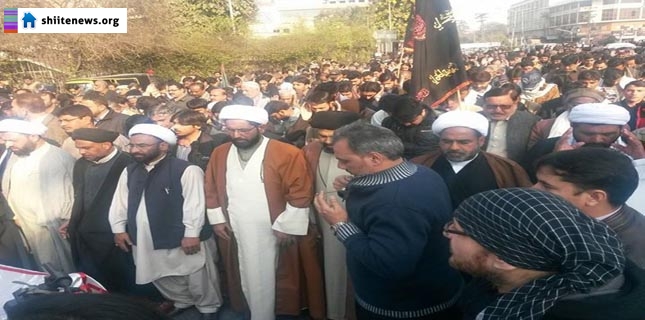 A martyr of Karbala Moalla Imam Bargah bombing buried in Lahore