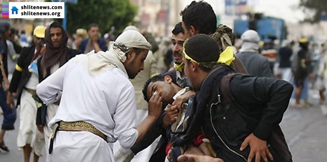 Dozens of martyrs, Injured as Yemeni Police Fire at Protesters in Sanaa