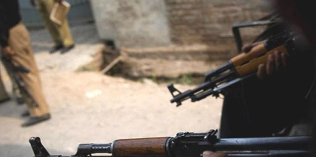 Encounter with Deobandi terrorists leave an Inspector martyred in Sahiwal