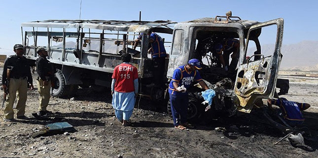 Five policemen among 7 martyred in terrorist blast in Quetta