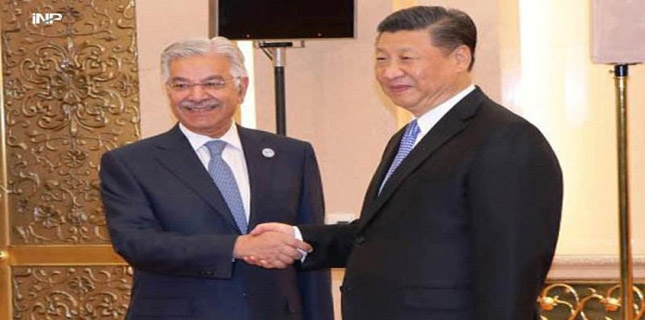 Foreign Minister Kh Asif meets Chinese President Xi Jinping at SCO moot