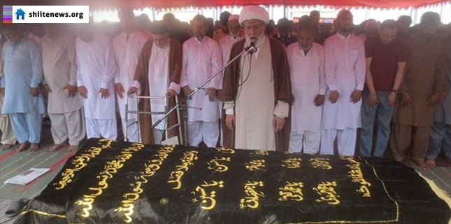 Funeral of renowned Shia scholar Allama Ali Ghazanfar Kararvi held
