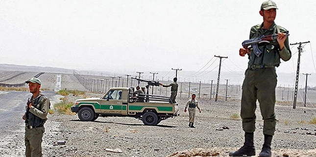 Iran forces foil twin car bombings near Pakistan border, kill two terrorists