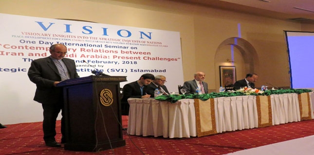 Iran urges Pakistan to open bilateral banking ties, complete IP gas pipeline