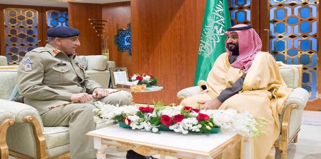 Pak Army Chief meets Saudi Crown Prince in Riyadh
