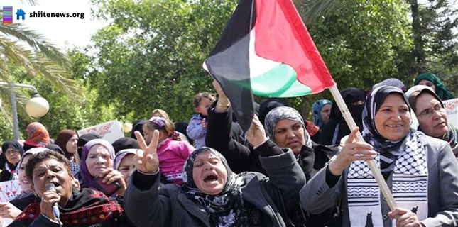 Palestinian women protest against zionist israeli occupation