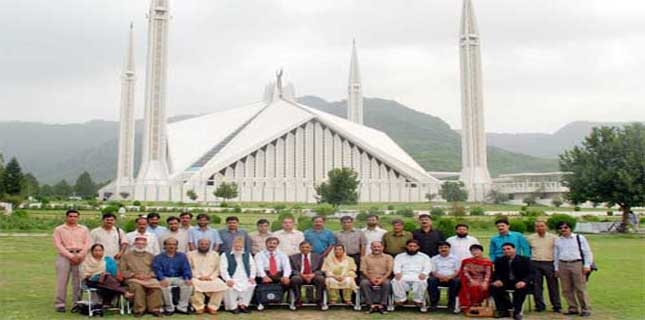 Saudi-funded university admin asked to vacate Faisal Mosque’s premises