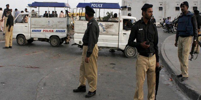 Three Daesh terrorists arrested in a police raid in Karachi