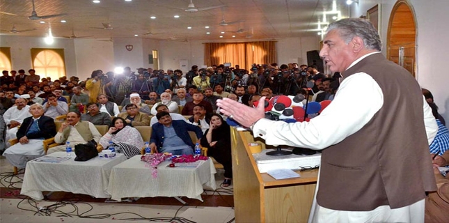 Pakistan foils all bids that seek to poison relations with Iran: FM