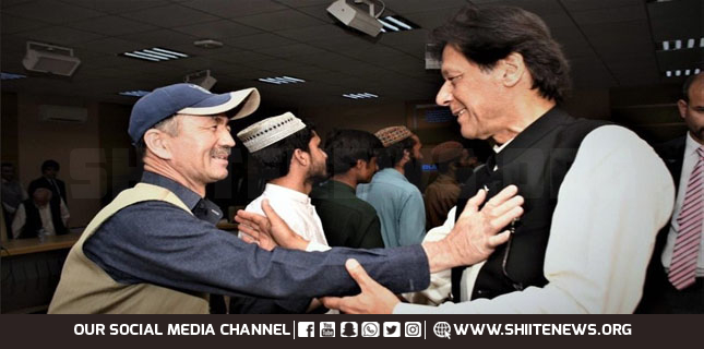 Imran meets terror-hit Hazara, announces 5pc quota in new housing scheme