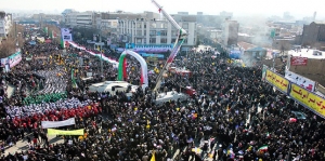 Pakistani media widely cover Iran Islamic Revolution rallies