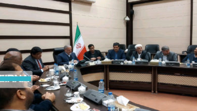 Pakistani officials visit Iran